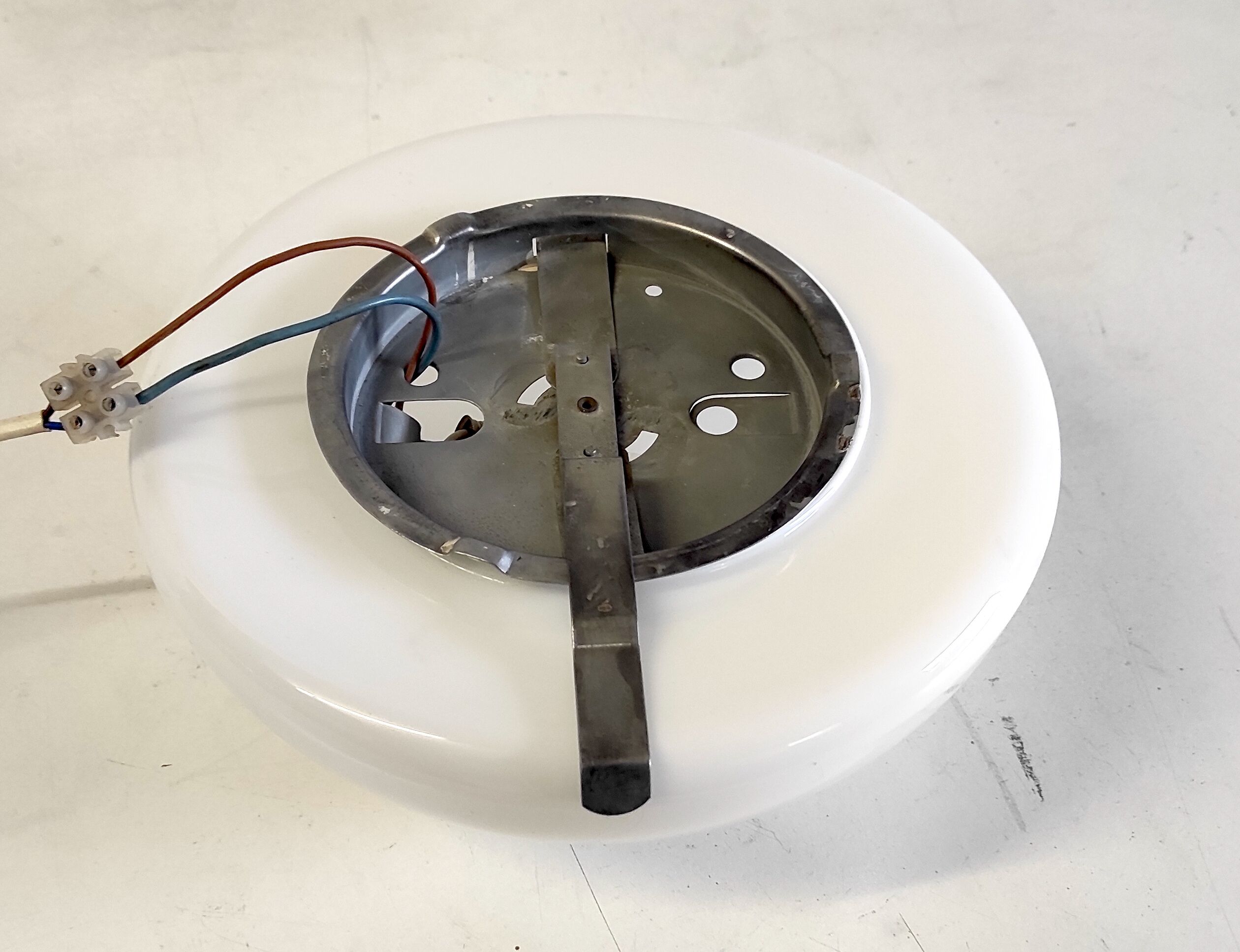 Ceiling lamp or wall lamp in opaline glass 25 cm – 60s/70s