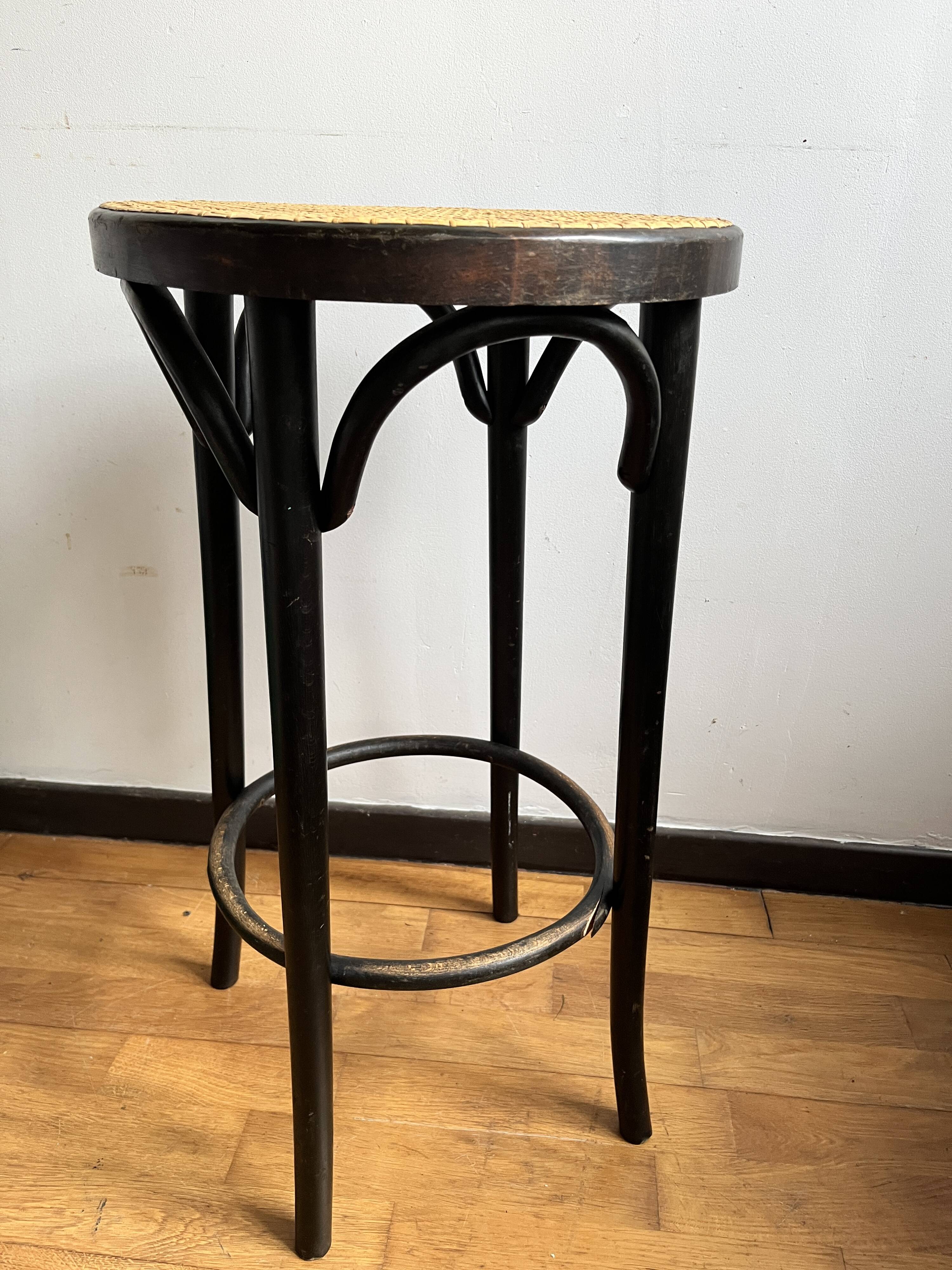 Tabouret haut cannage