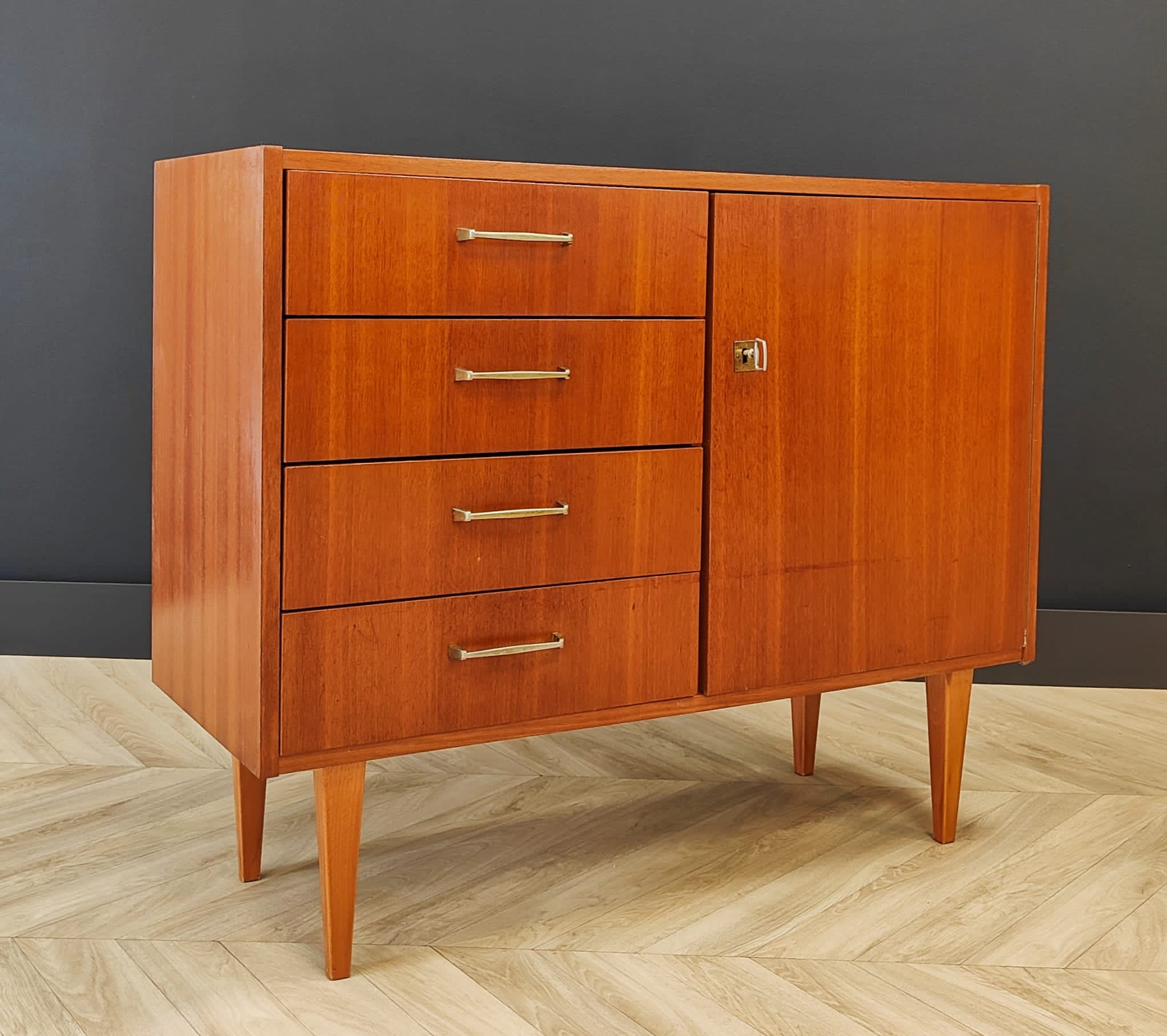 Mid Century chest of drawers | Vintage - sideboard, sidetable