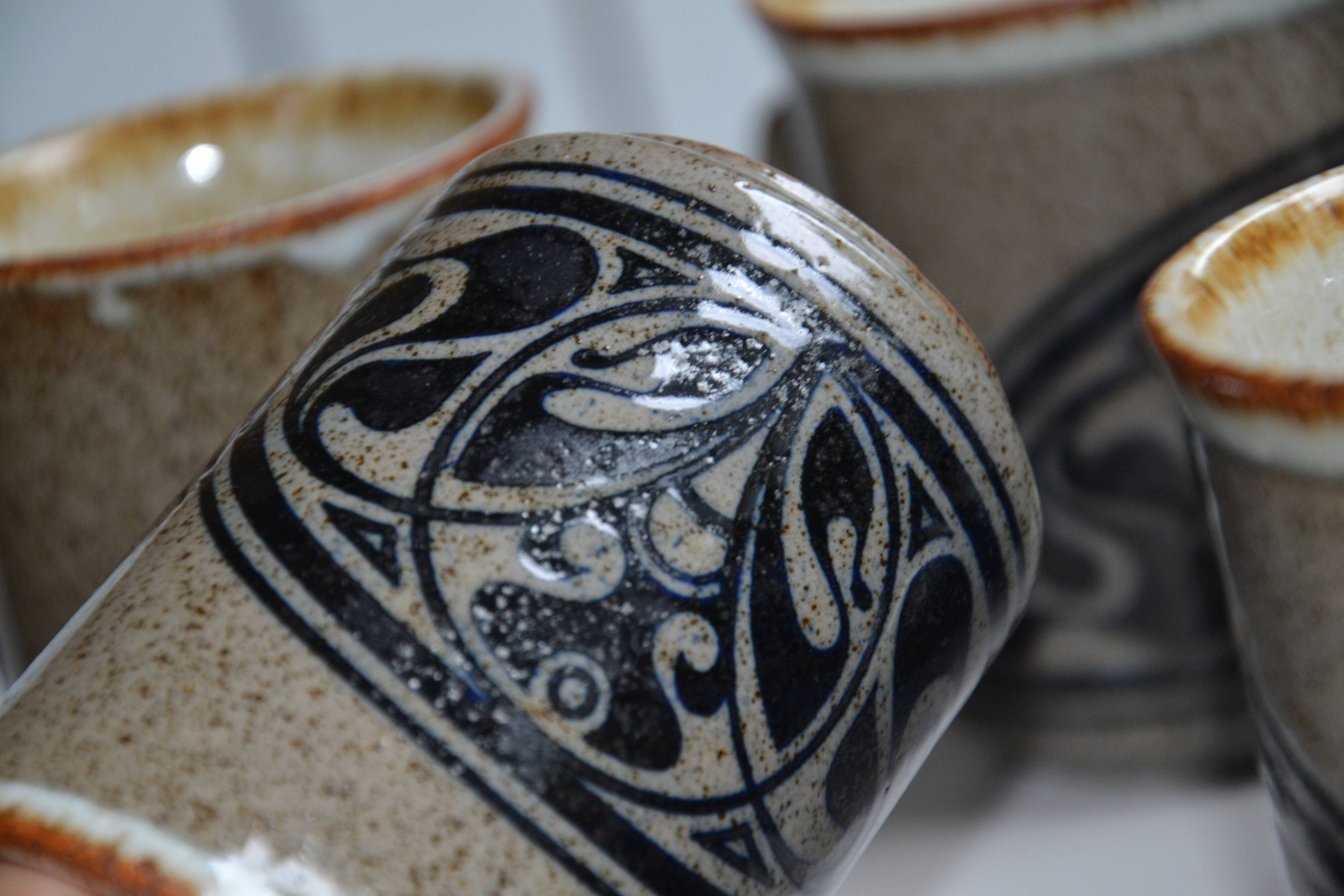 6 Scottish ceramic stoneware mugs