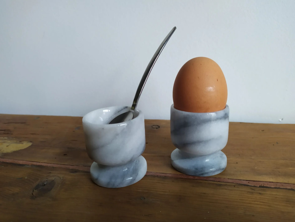 Pair of marble coquetiers