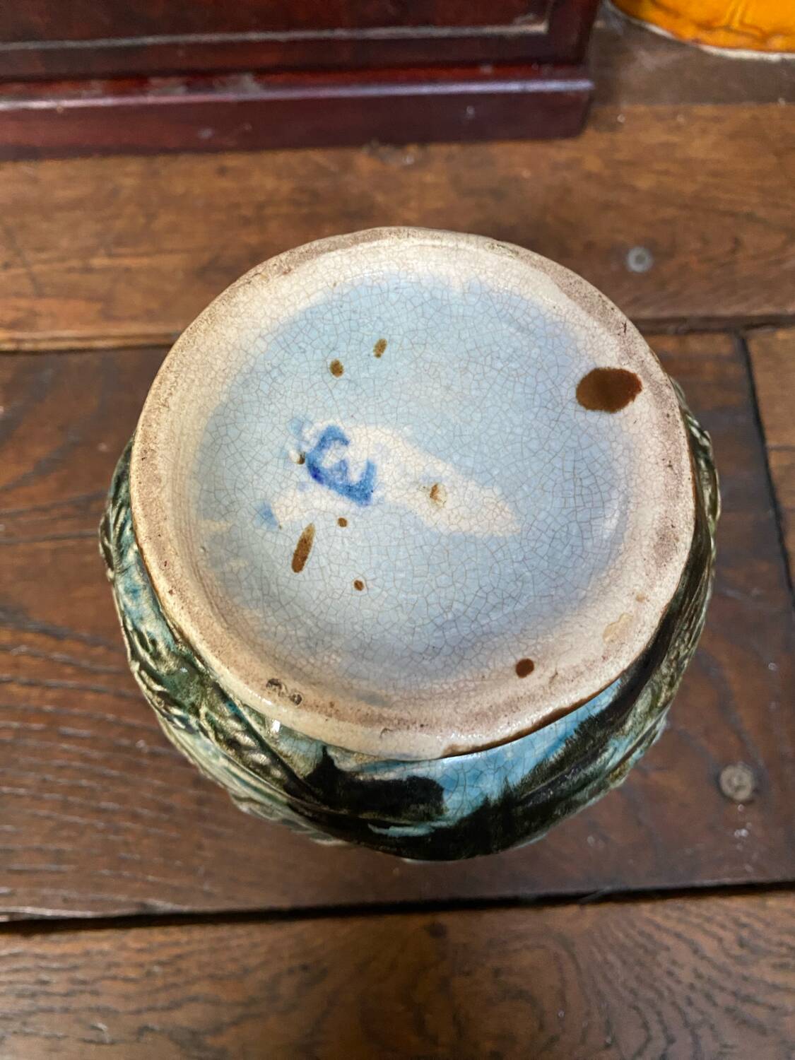 Majolica pitcher depicting a heron, 1900