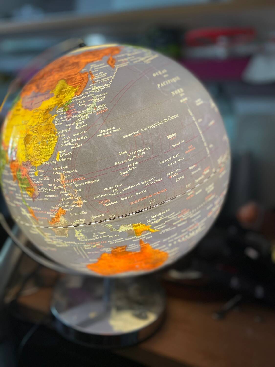 Illuminated world map