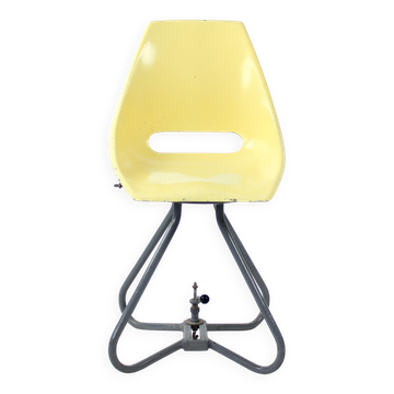 Chaise tramway jaune par Miroslav Navratil pour Vertex, années 1960