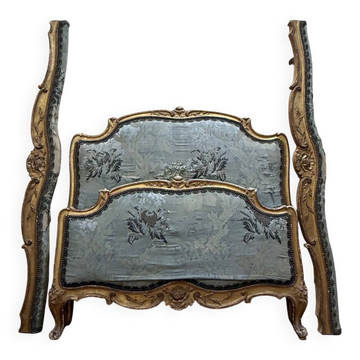 Lit en bois doré et sculpté de style Louis XV signé "Alice Courtois"