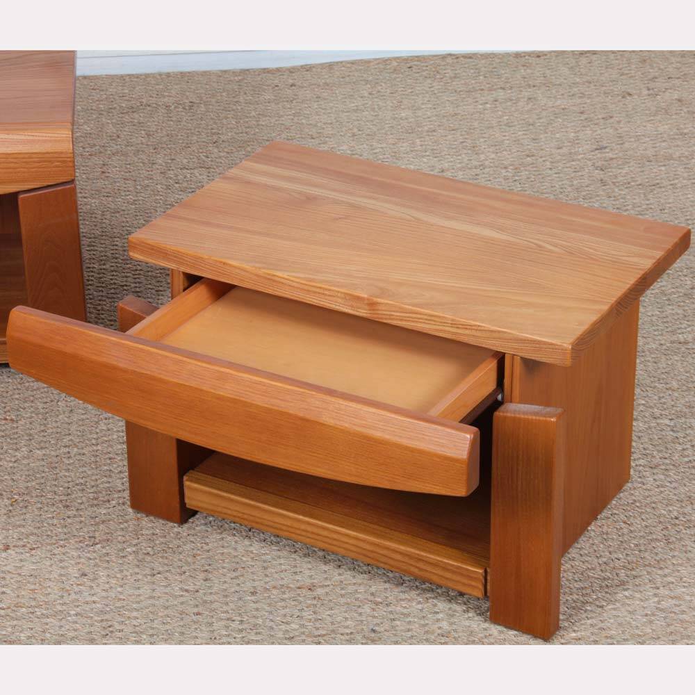 Pair of elm bedside tables, French work from the 1980s.