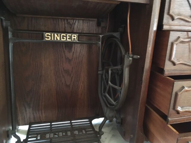 Singer sewing machine