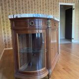 Meuble d’appui Louis XVI en bois précieux, marbre et vitrine – Haentgès Frè