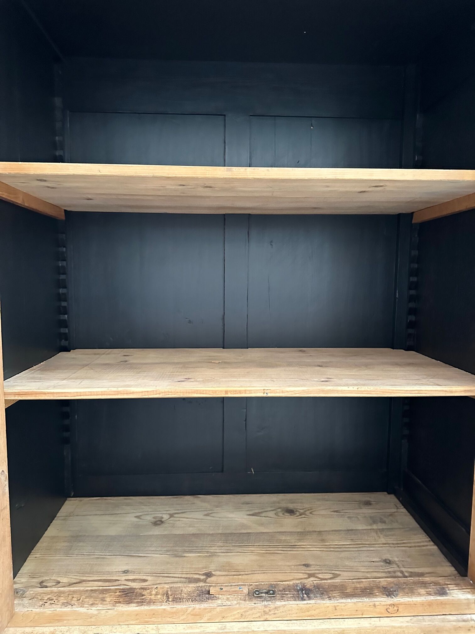 Xxth century oak bookcase
