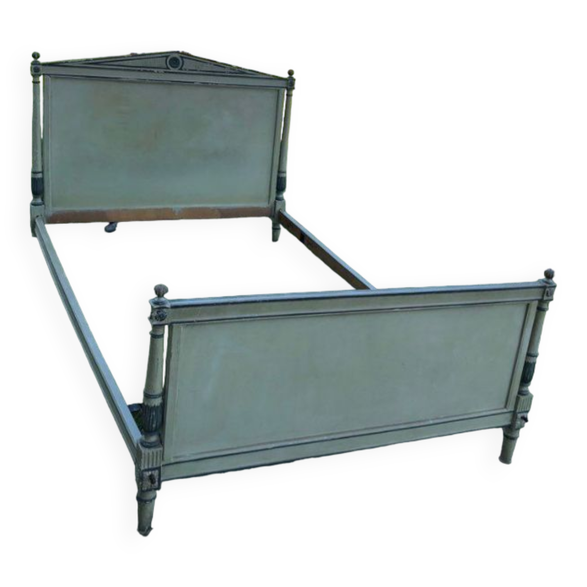 Antique bed