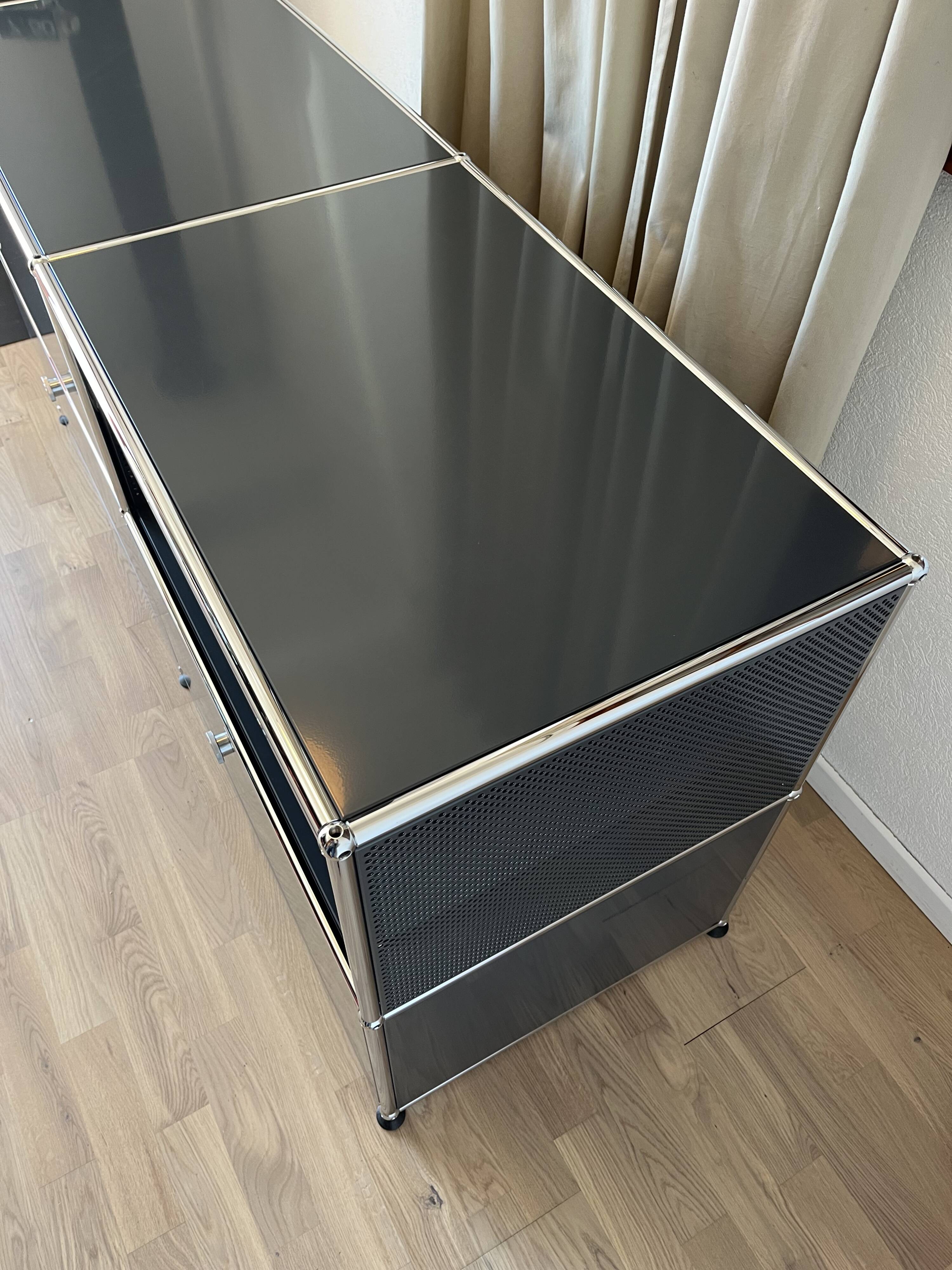 USM Haller chest of drawers in Anthracite Grey