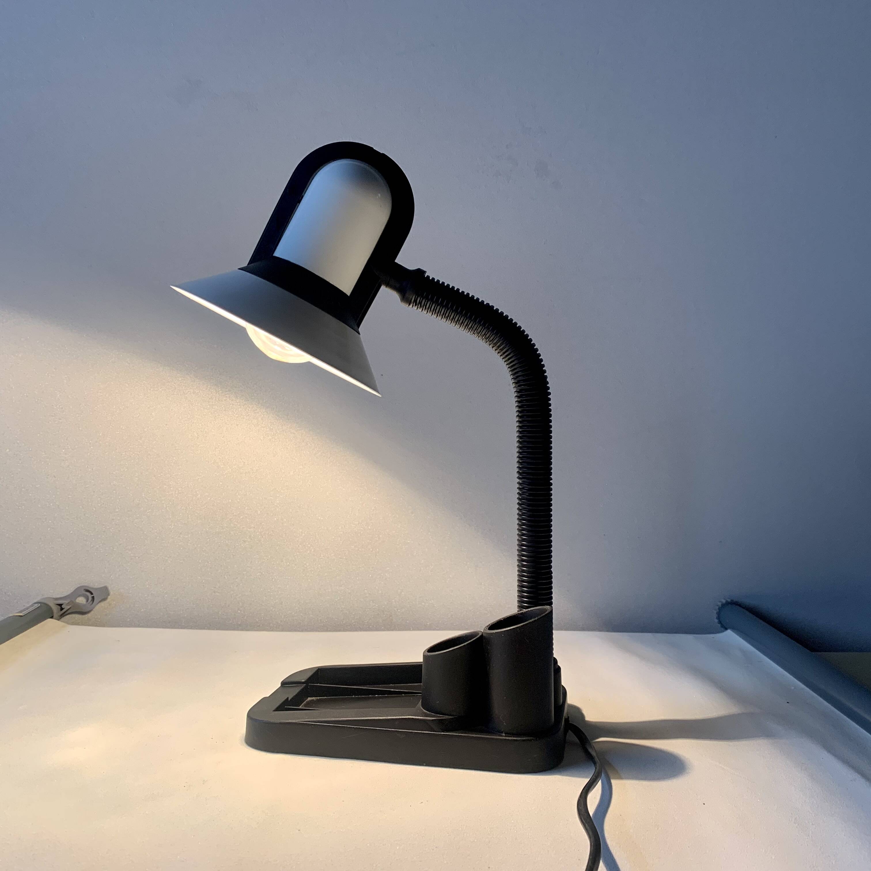 Fase vintage black and white desk lamp