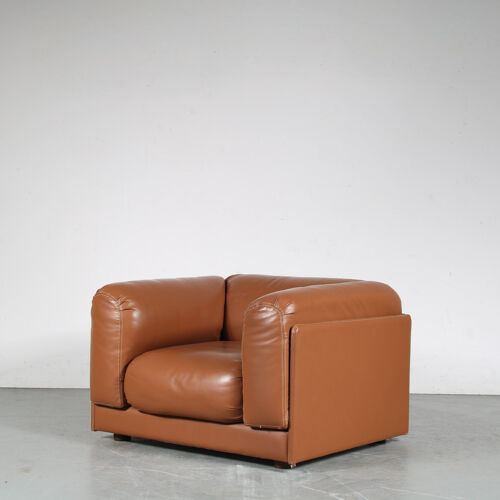 Pair of cognac leather heavy club chairs Italy 1970