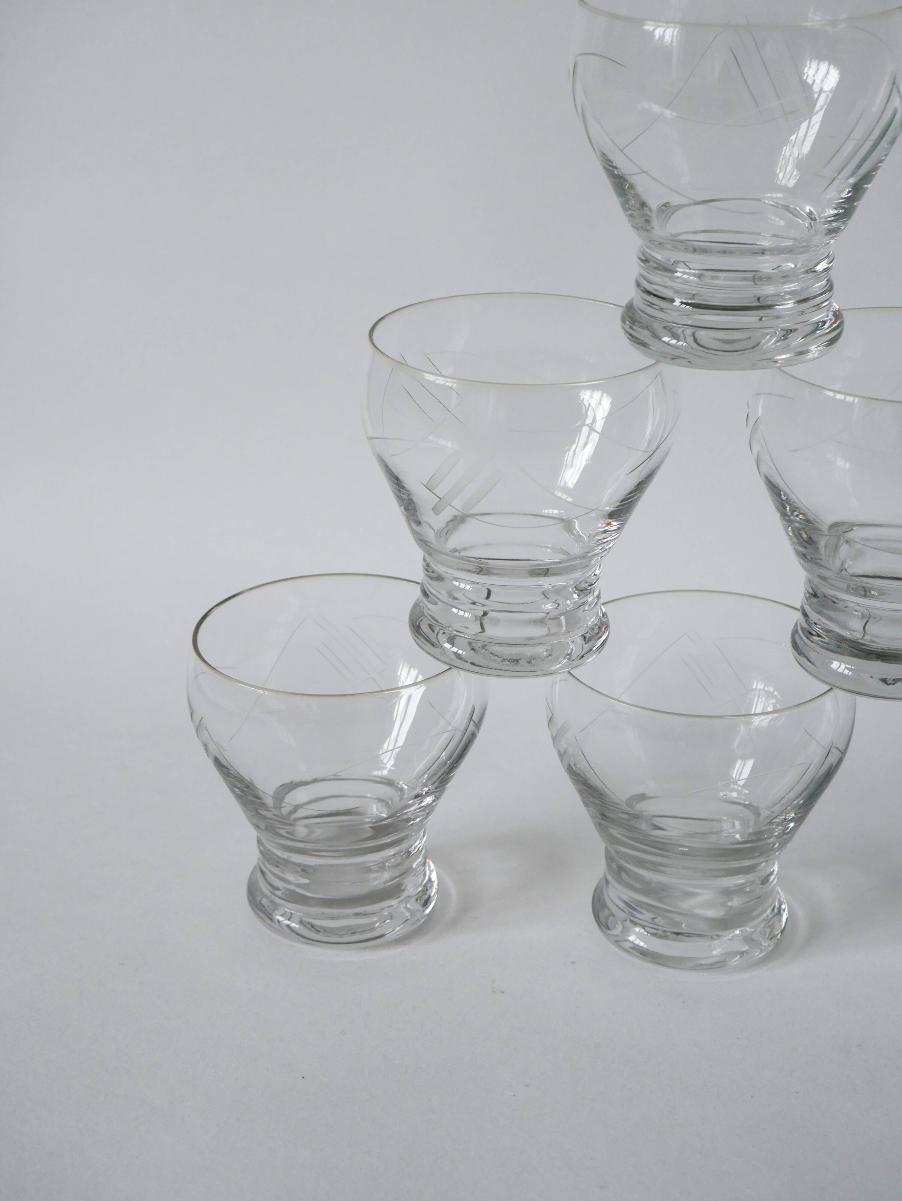 set of 6 wine glasses in chiseled glass 1960 9 X 8 cm