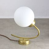 Applique murale italienne vintage en laiton et opaline