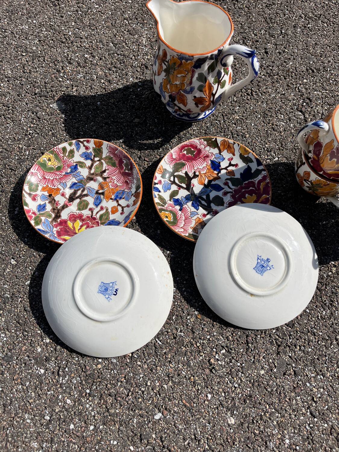 Set of 4 coffee cups and saucers + milk pitcher Gien earthenware peony decor