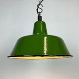 Suspension d’usine industrielle en émail vert de Zaos, années 1960