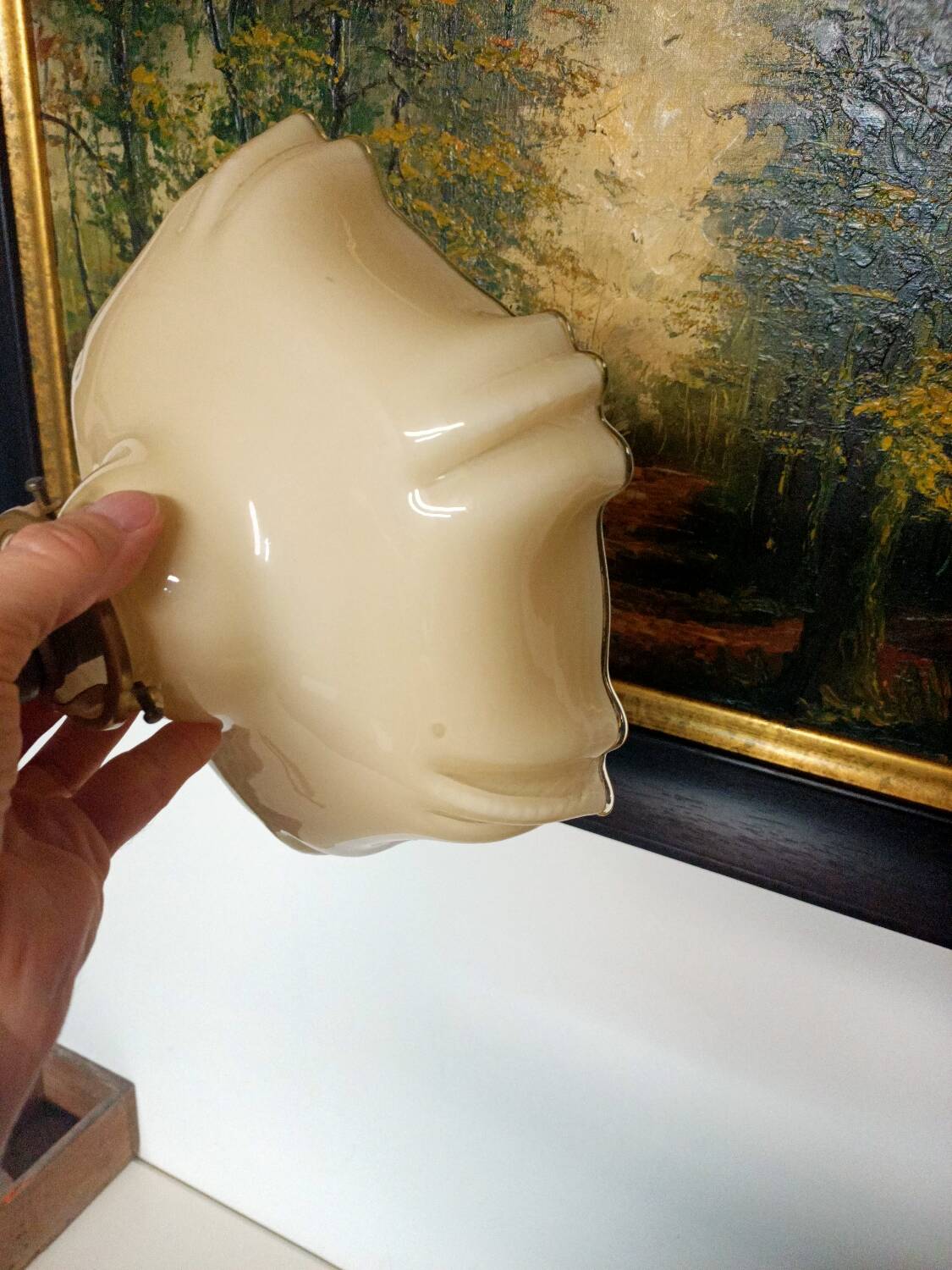 Beige opaline ceiling light in uraline