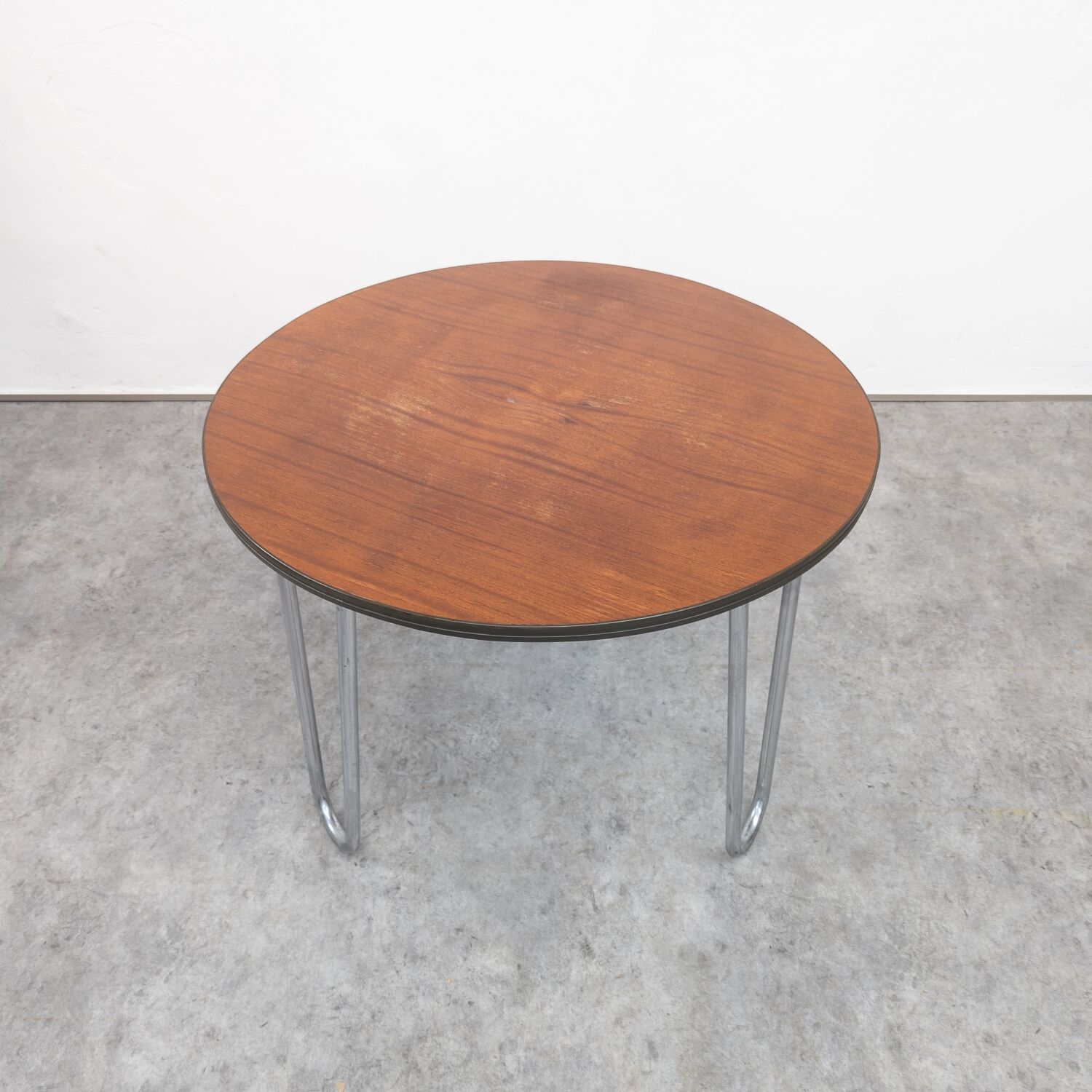 Table Bauhaus en acier tubulaire par Robert Slezák