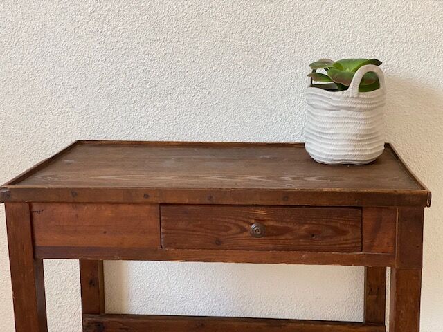 White basket pot cover