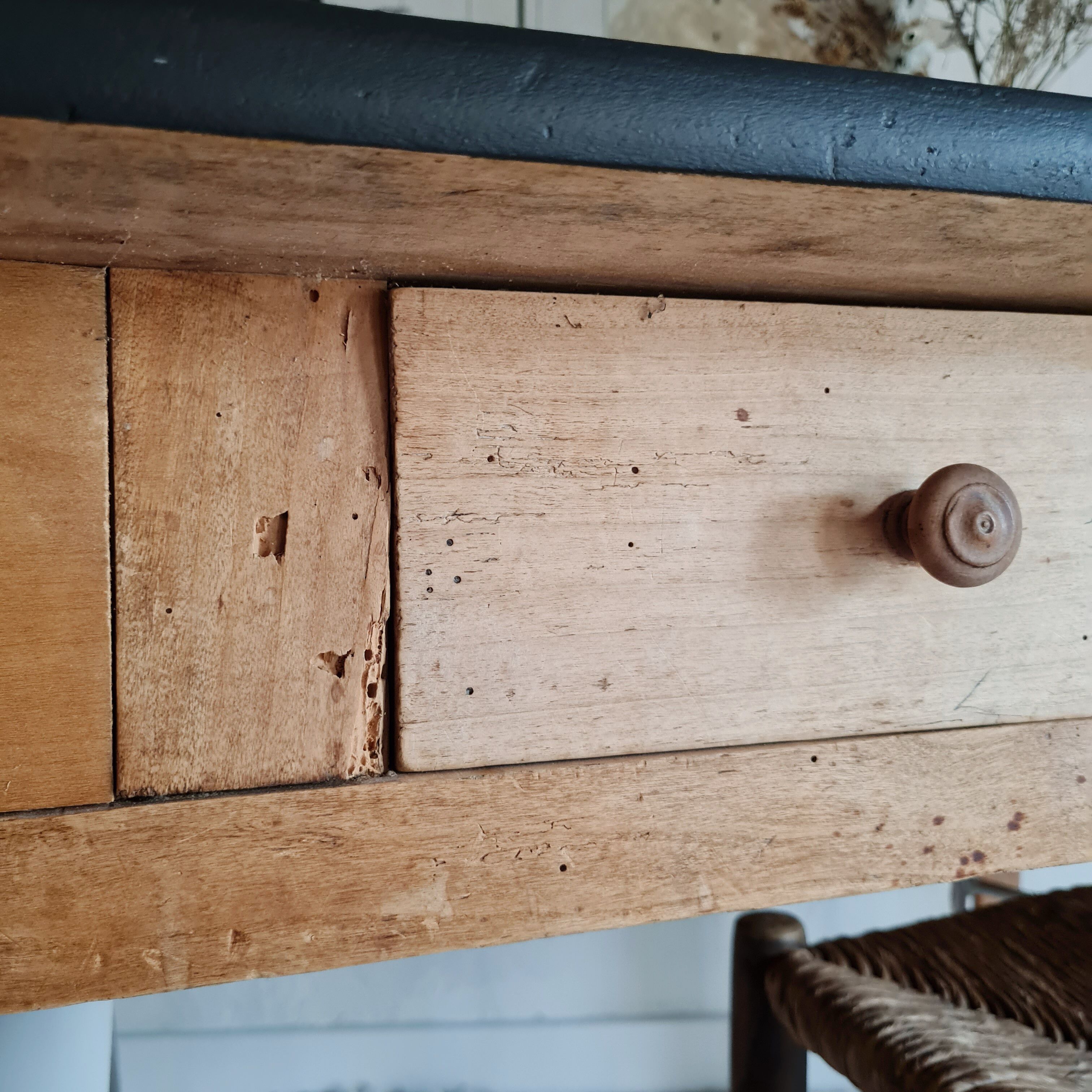 Old farm trade table 4 drawers