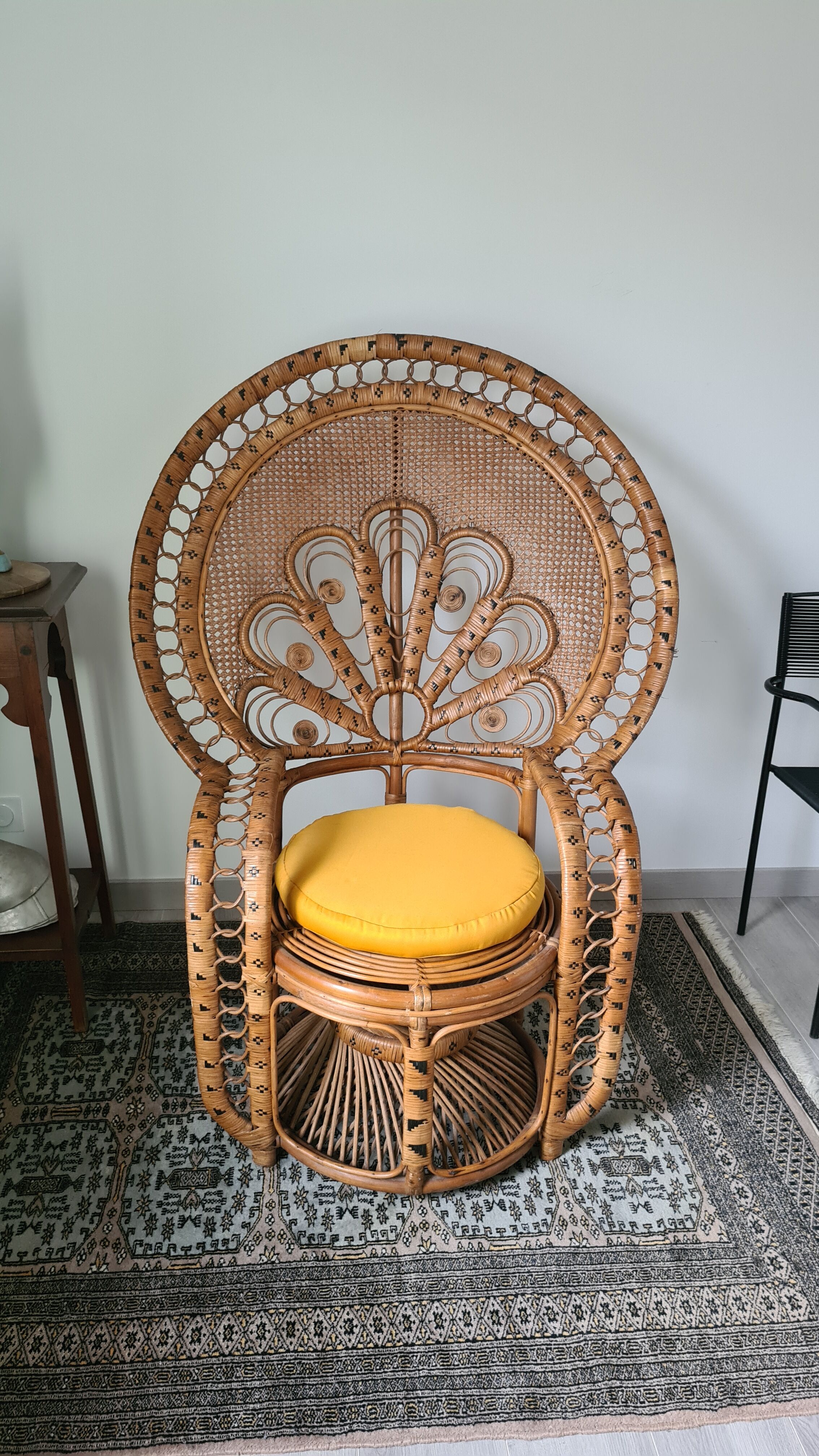 Vintage Emmanuelle armchair in rattan