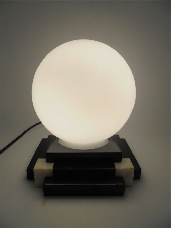 Art Deco lamp