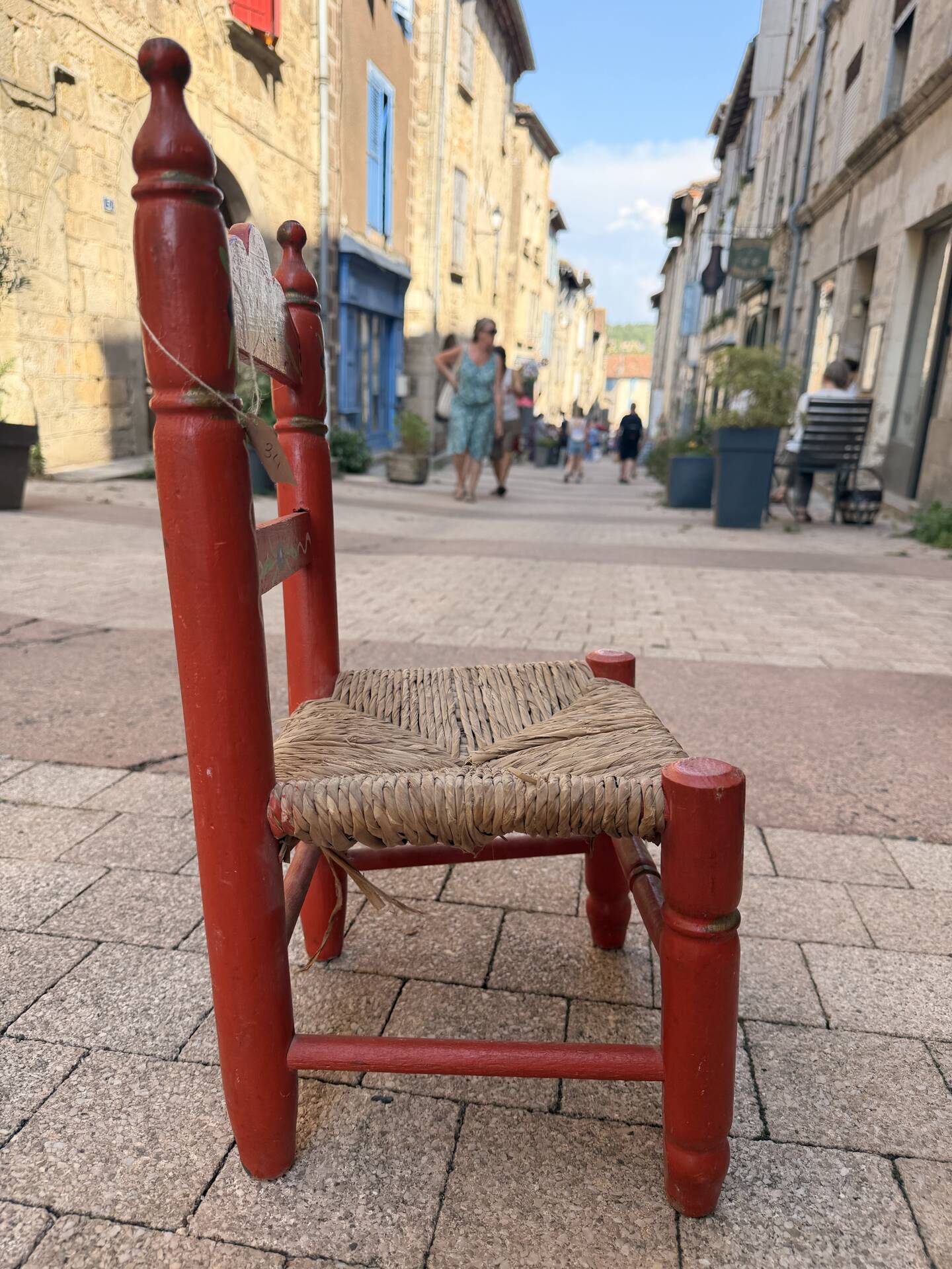 Chaise enfant ancienne décor artisanal peint
