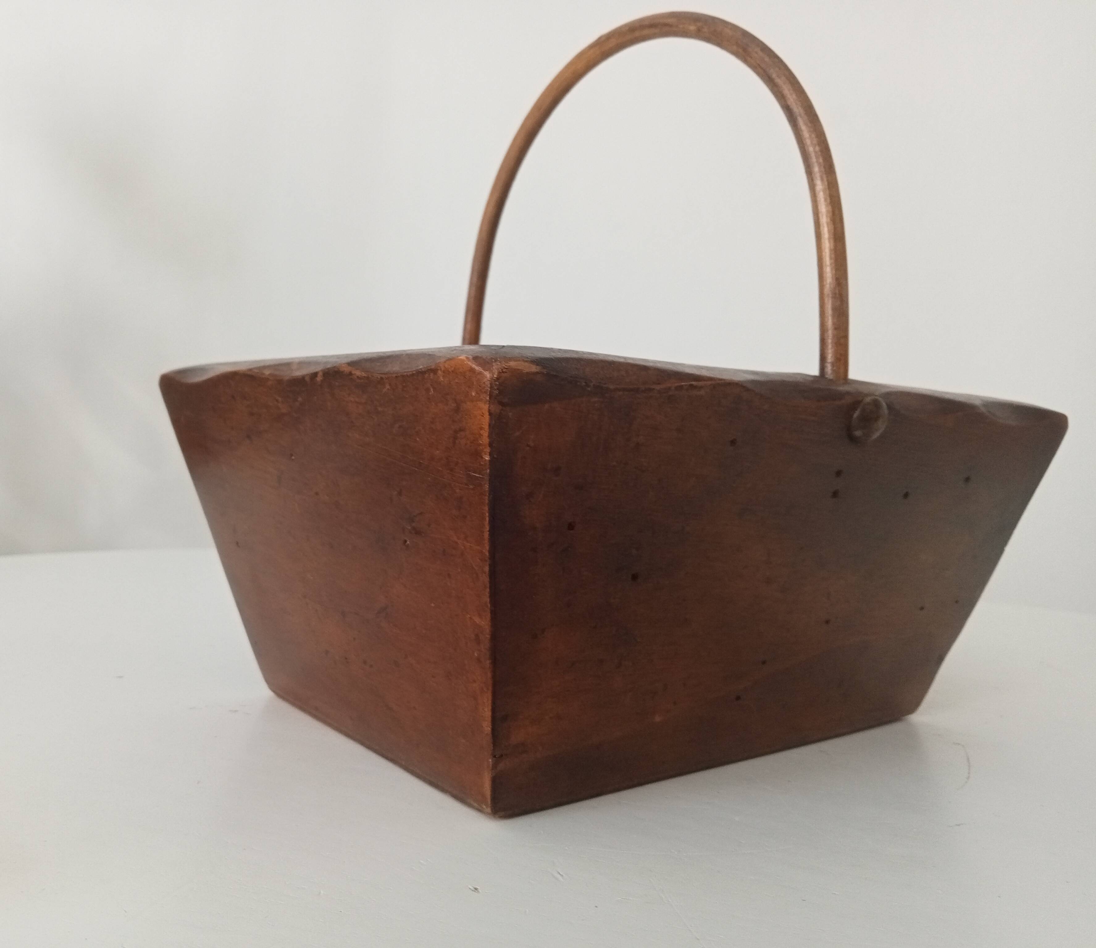 Panier vintage artisanal en bois