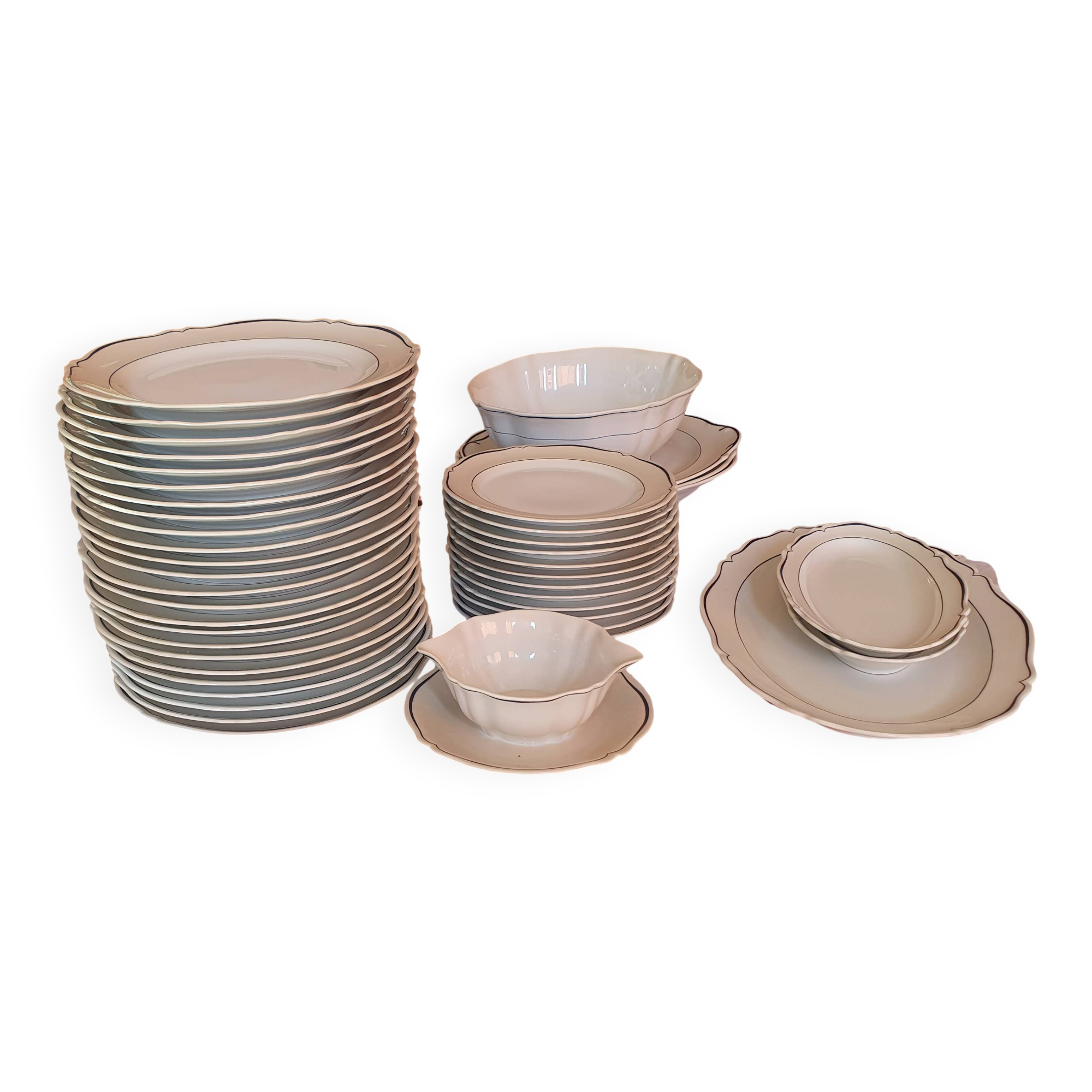 Service de table neuf porcelaine dure Georges Boyer Limoges France