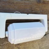 Art deco bathroom apply in porcelain and white opaline