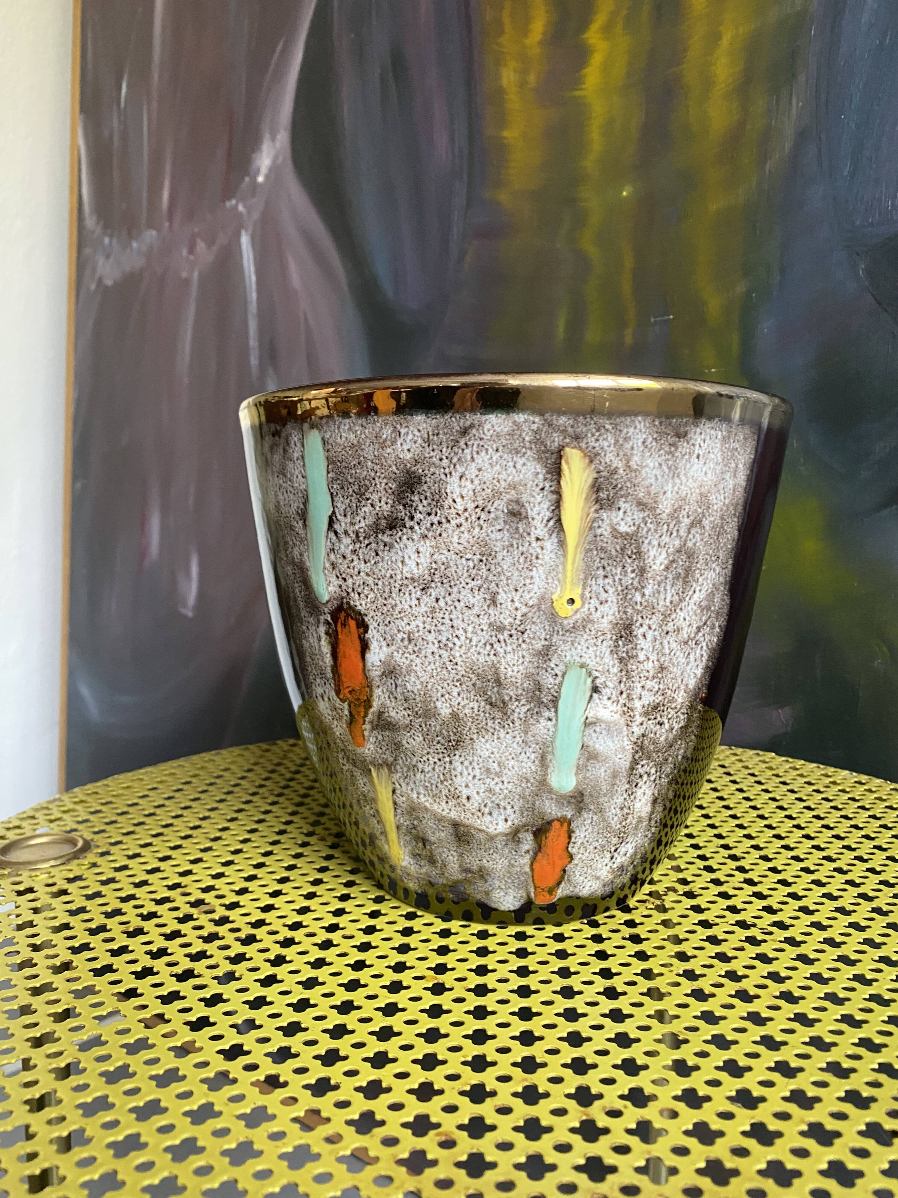 Vintage ceramic pot cache