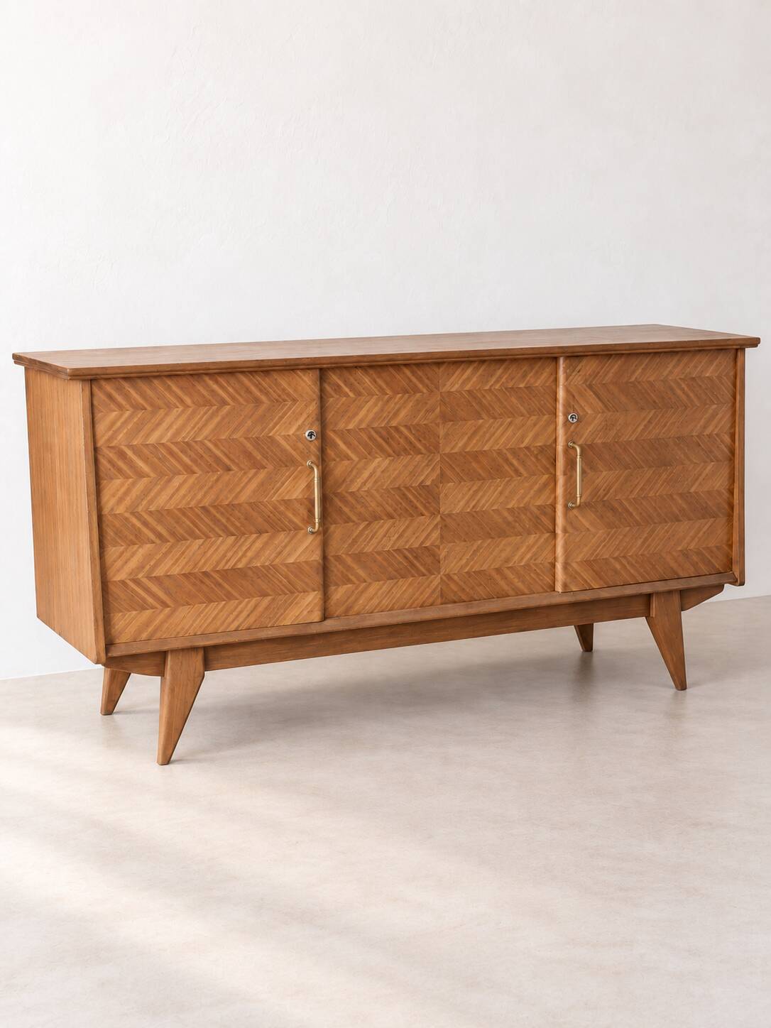 Teak enfilade with herringbone pattern from the 1950s.