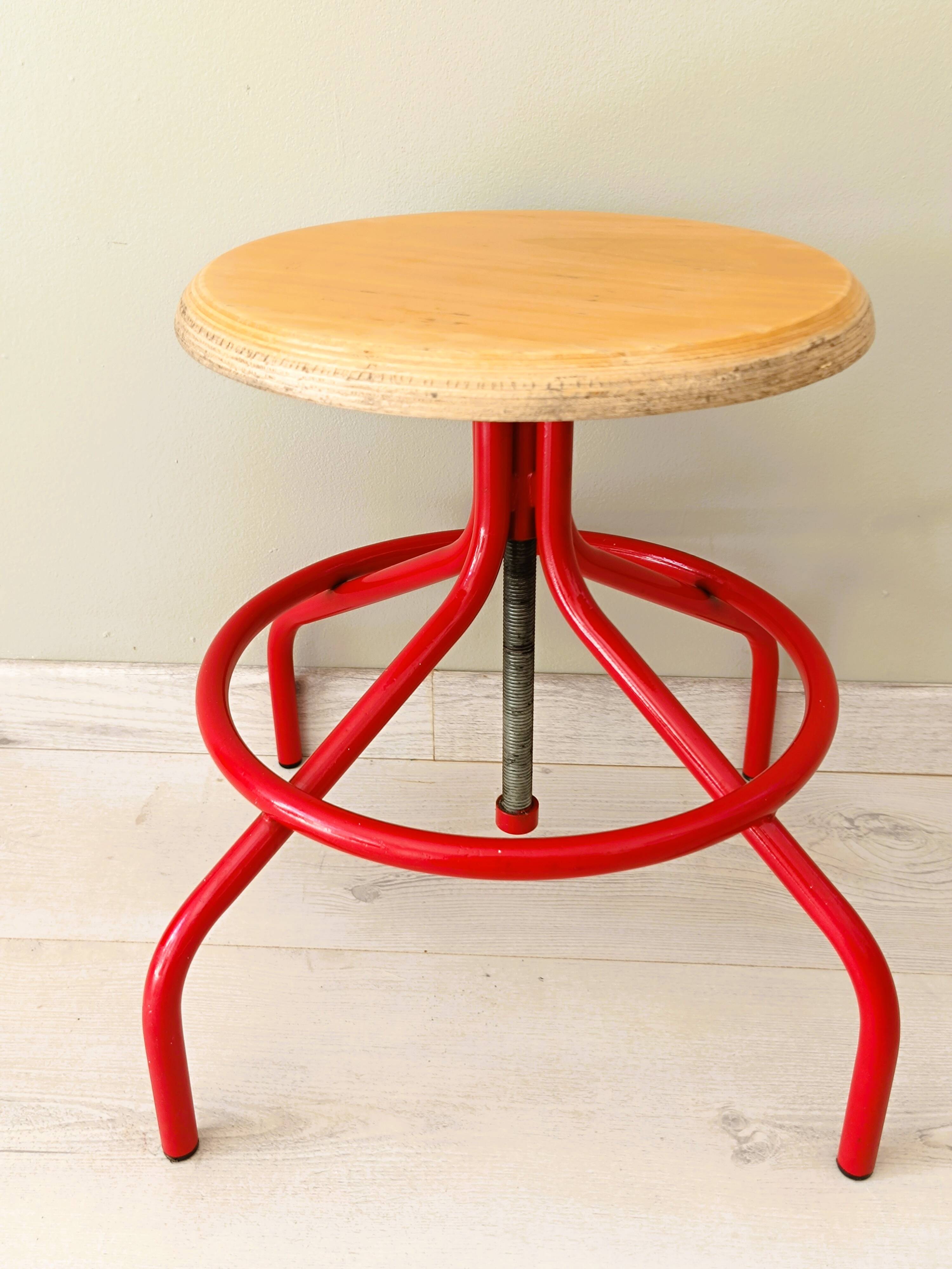 Adjustable vintage workshop stool