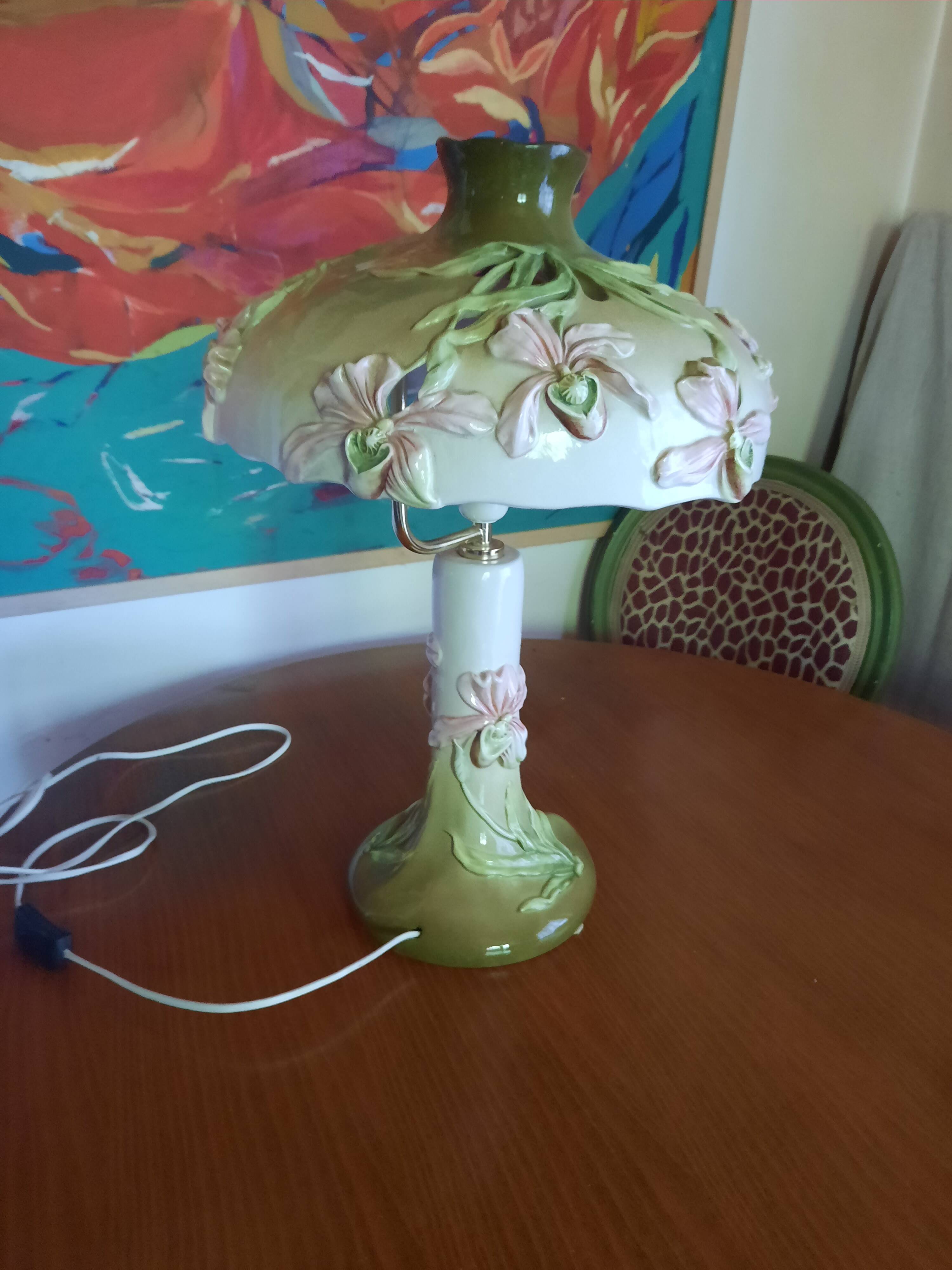 Orchid-patterned earthenware table lamp