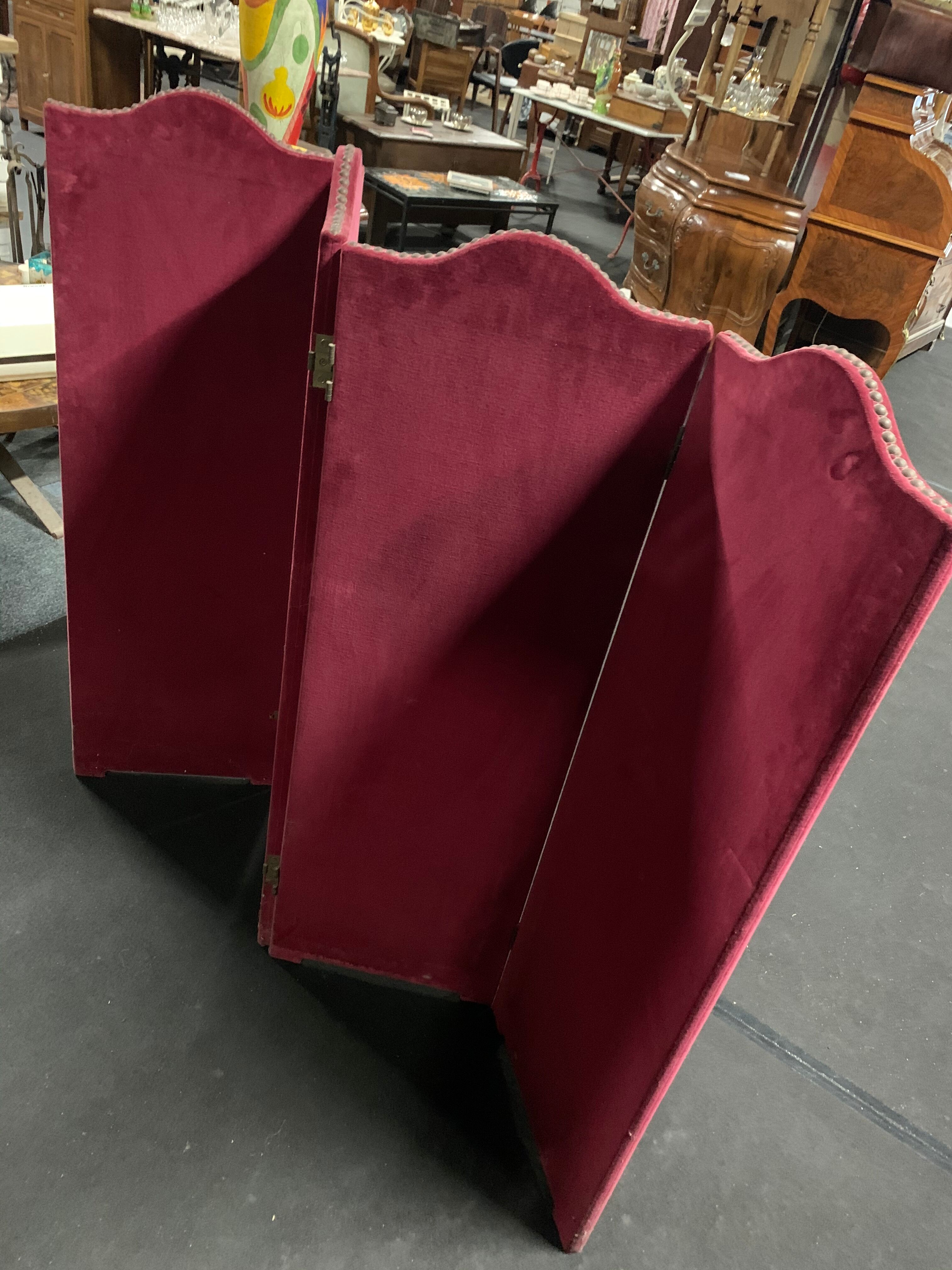Bordeaux velvet screen