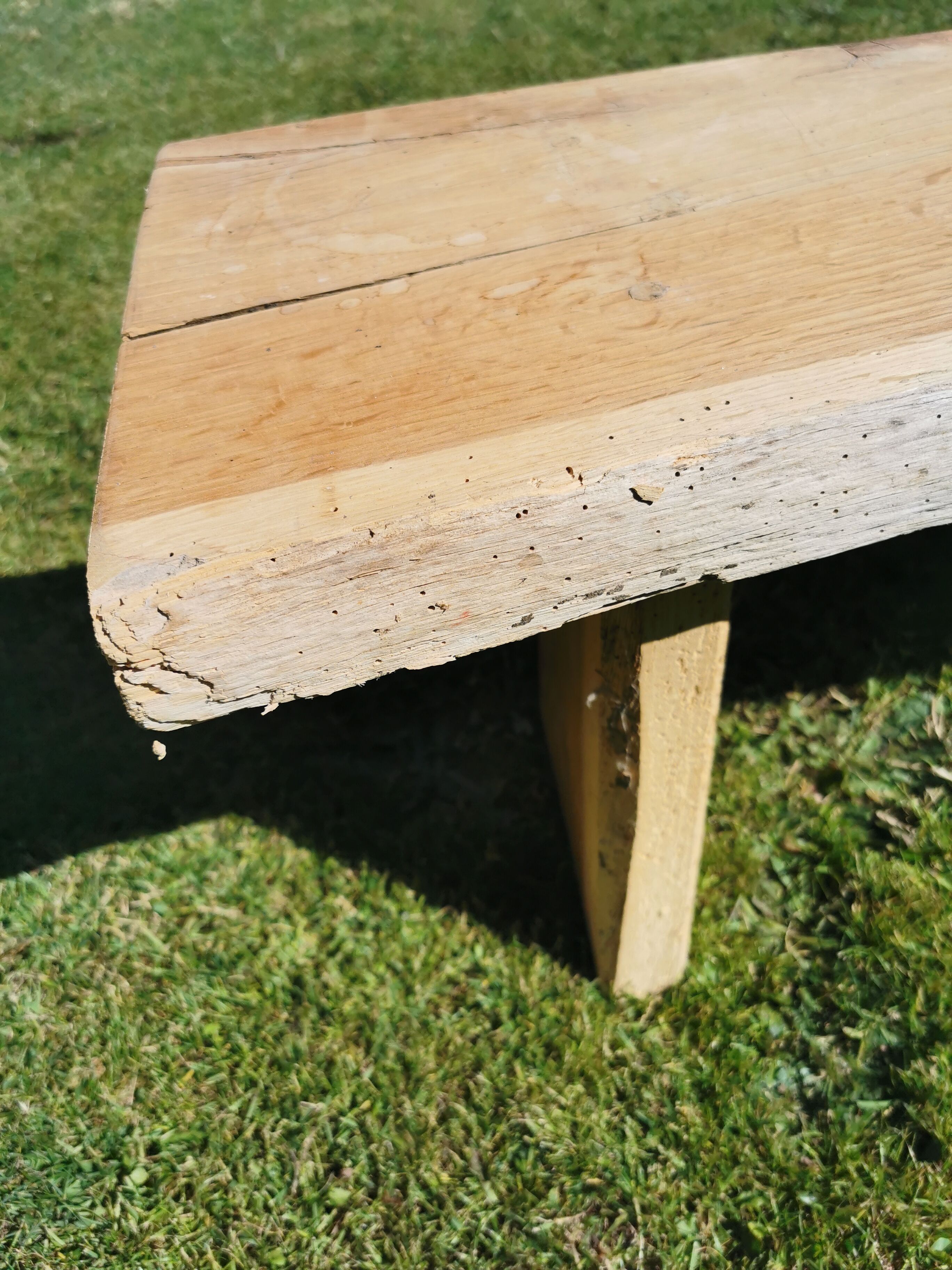 Old brutalist art bench, in natural raw oak