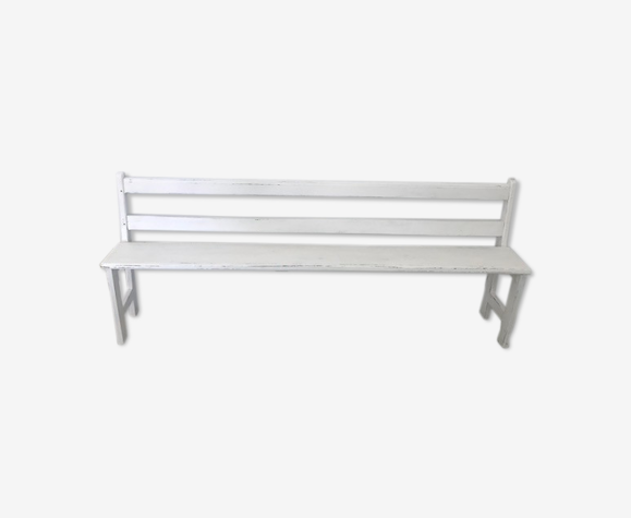 White patinated bench with backrest