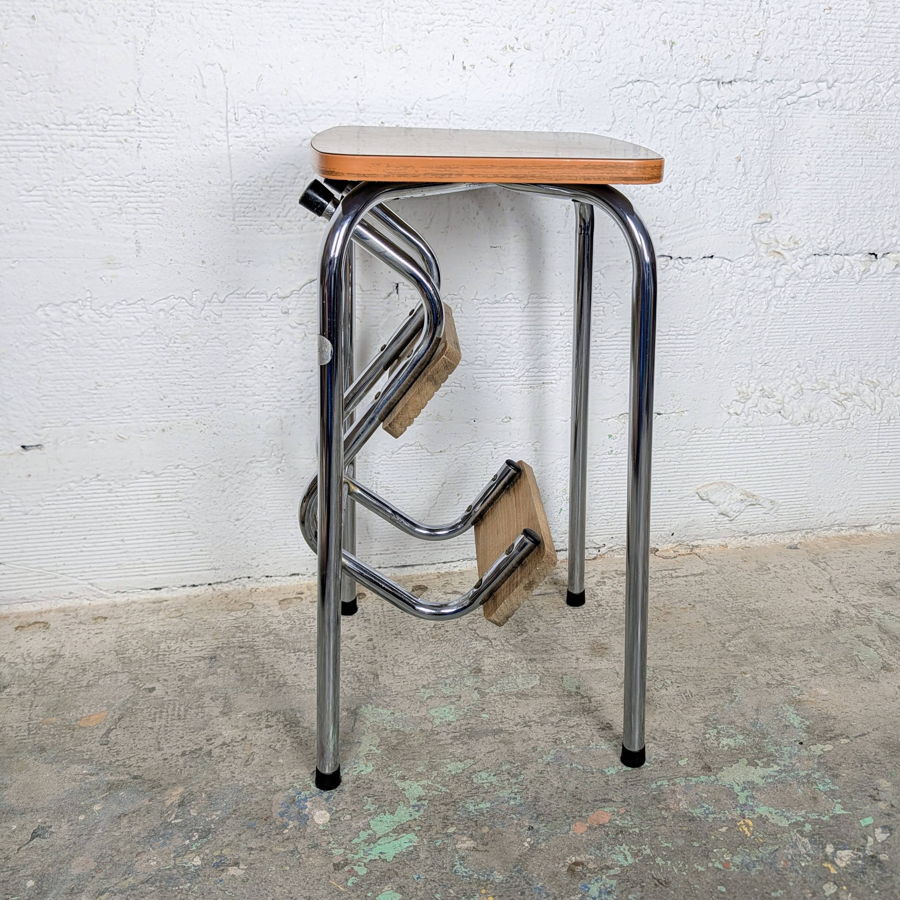 Escabeau marche pied vintage