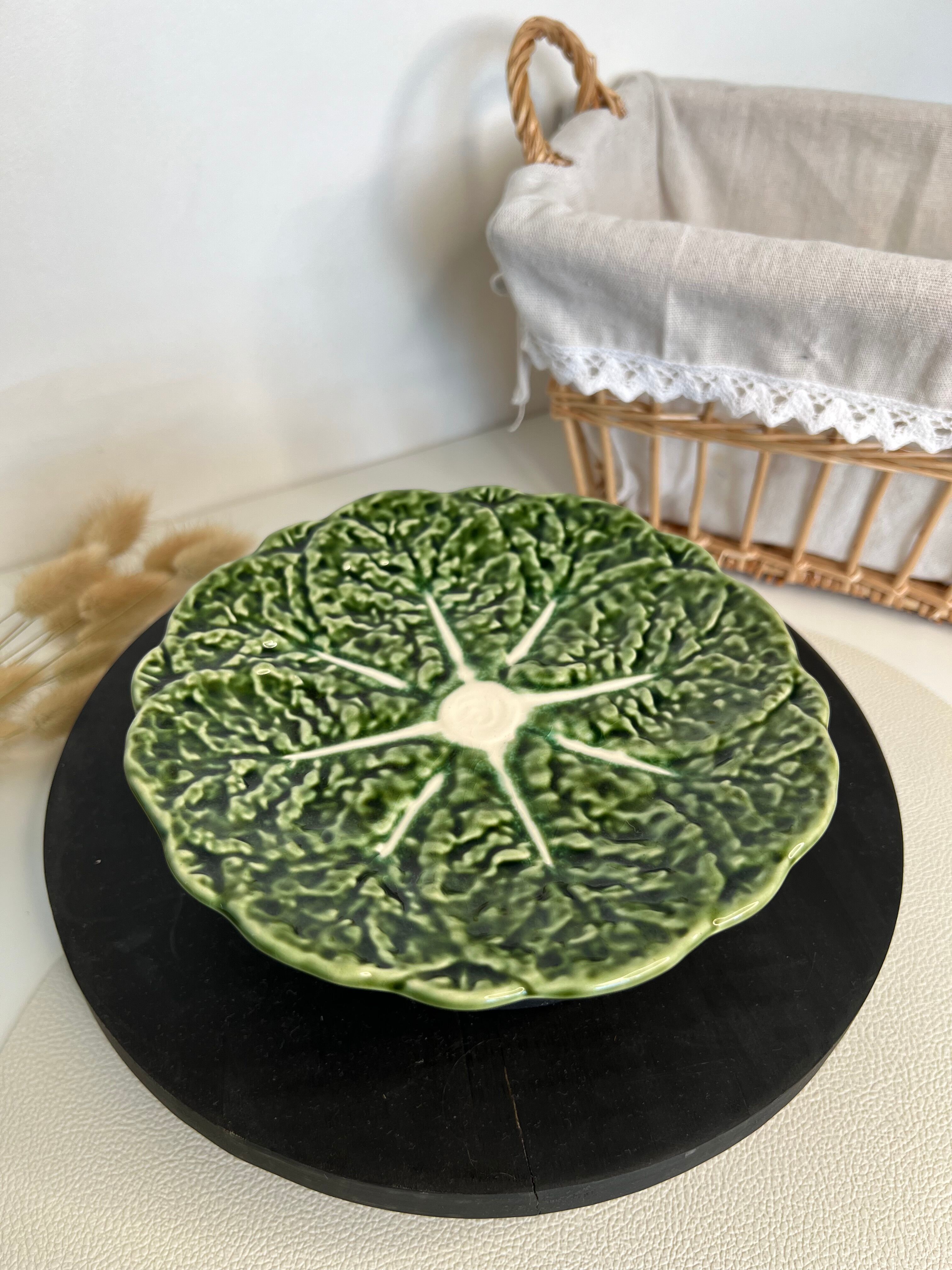 Cabbage plate in green slip