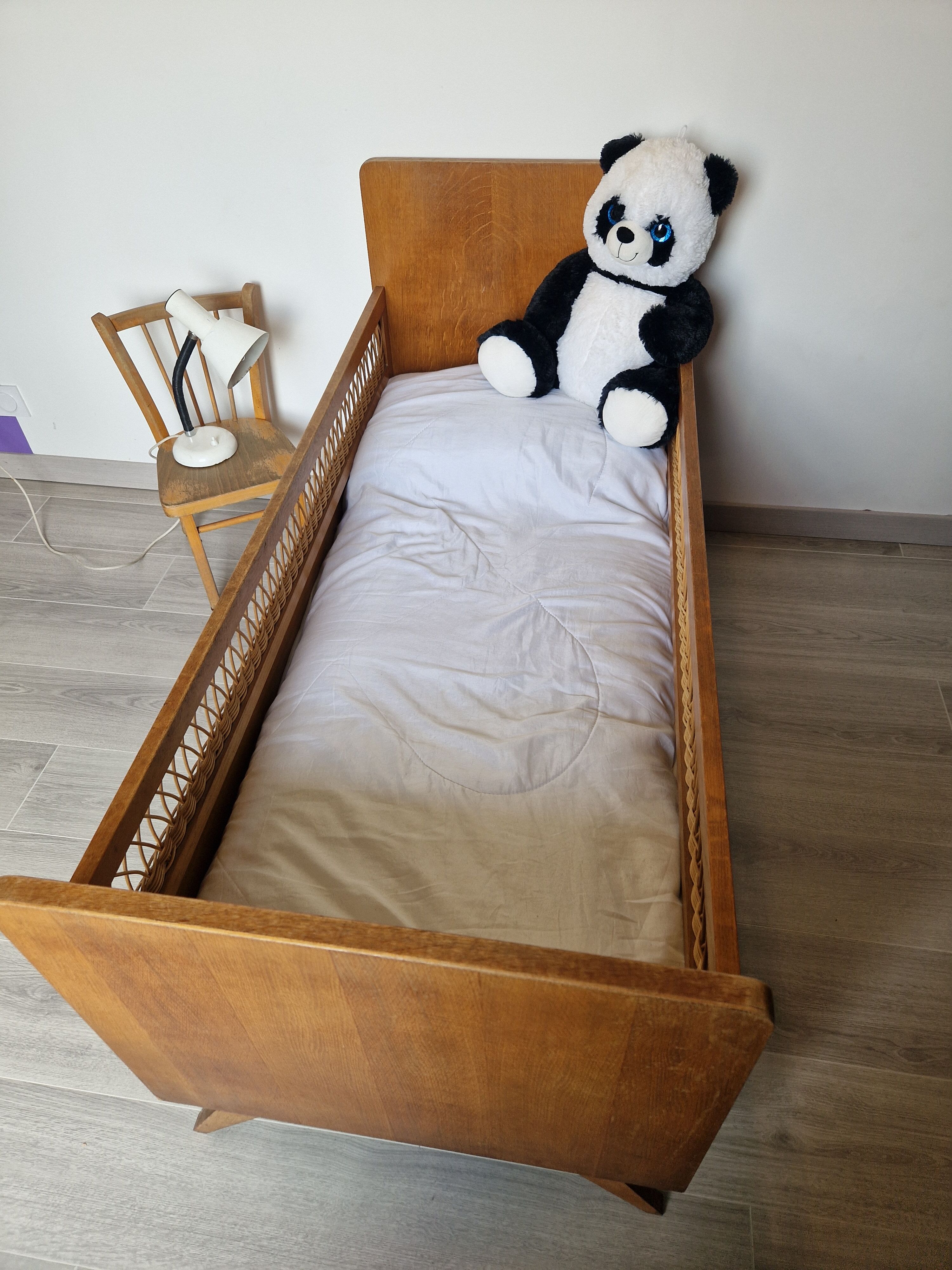 Lit enfant scandinave vintage