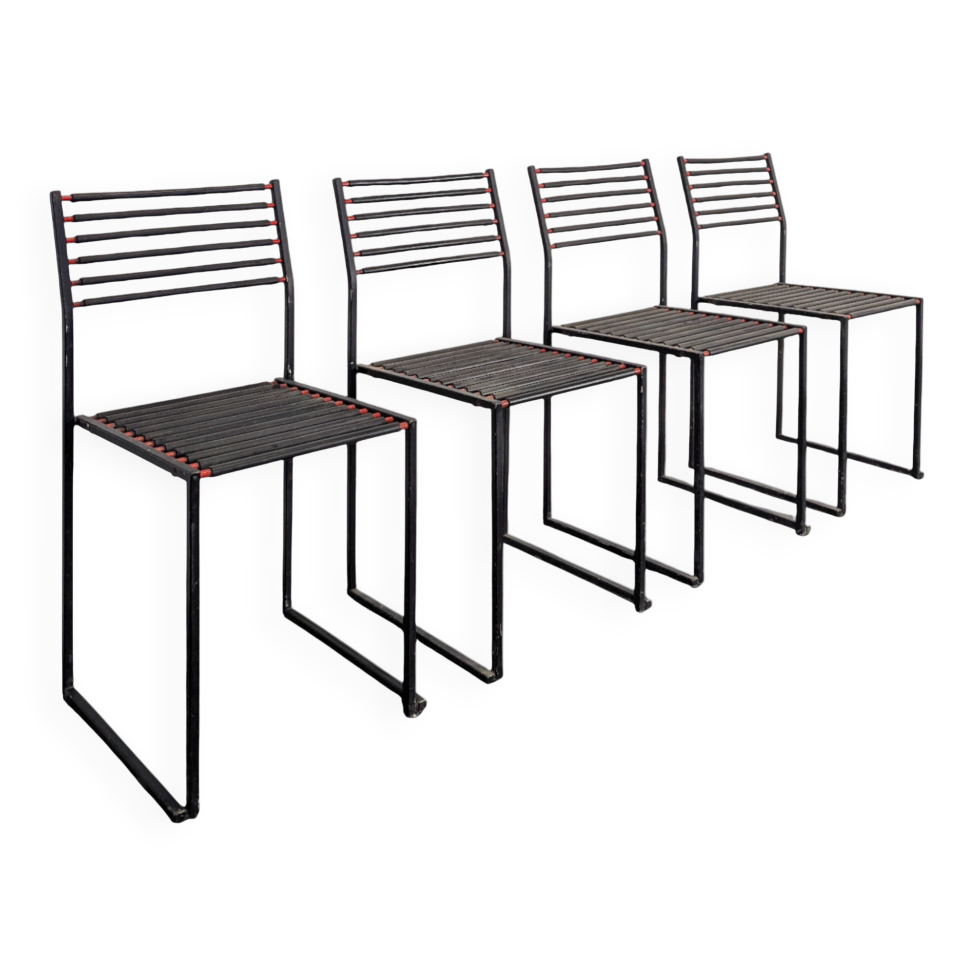 Série de 4 chaises style Memphis