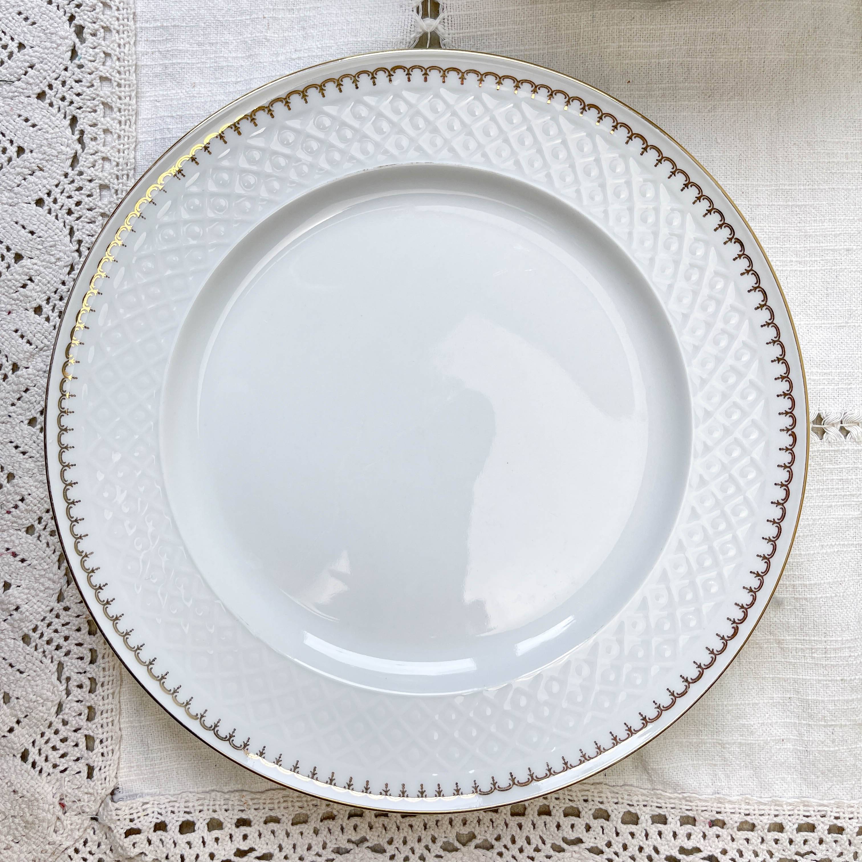 7 vintage flat plates in golden white porcelain BAVARIA model "Annabell"