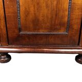Mahogany standing pedestal table from the 1840s