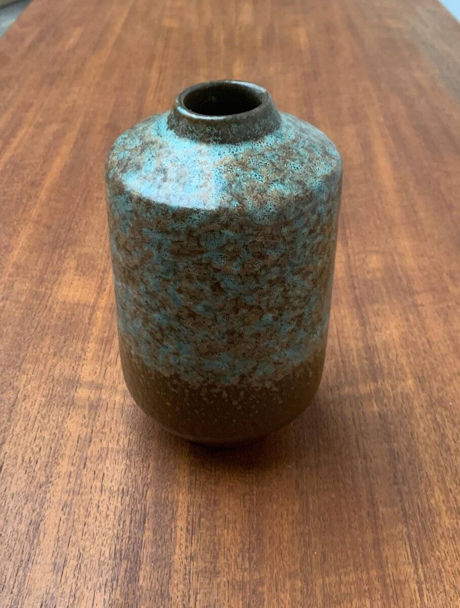 East German pottery vase from the mid-century by Strehla Keramik.