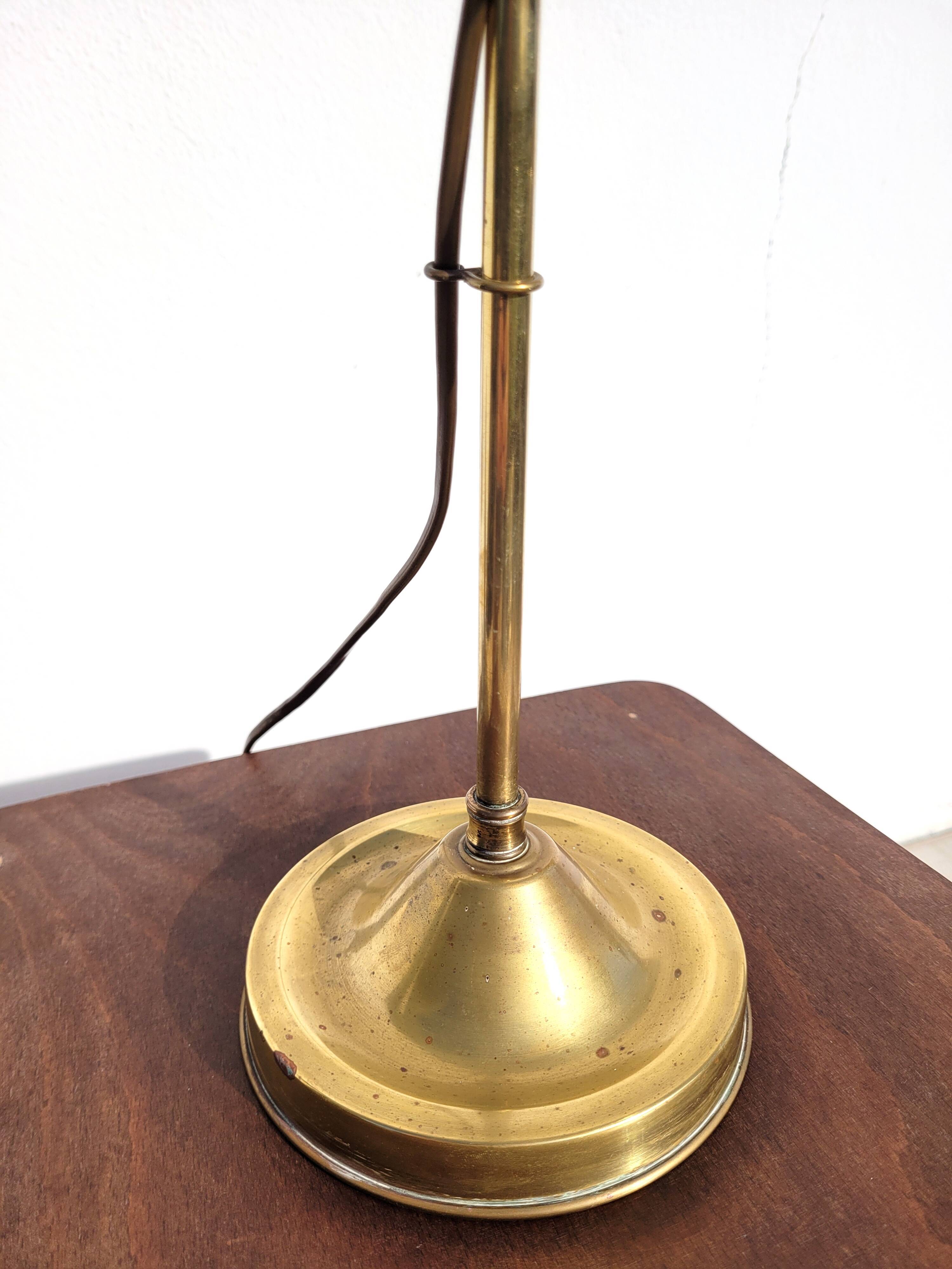 Vintage lamp with gooseneck and tulip