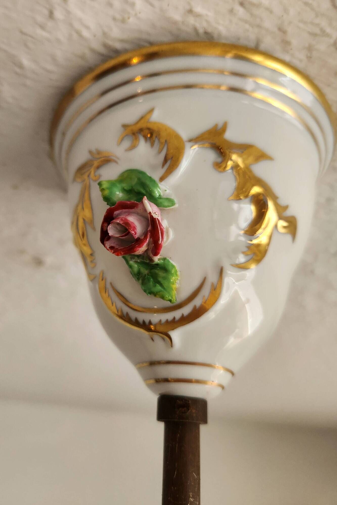 Handgeformt vergoldet vintage Porzellan Kronleuchter Capodimonte 1960er