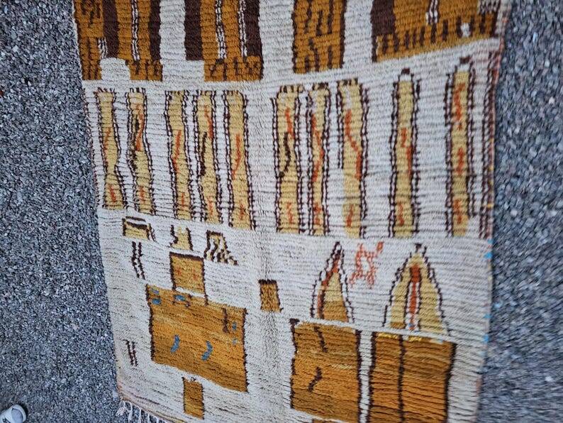 Ivory Moroccan rug, 150/250cm
