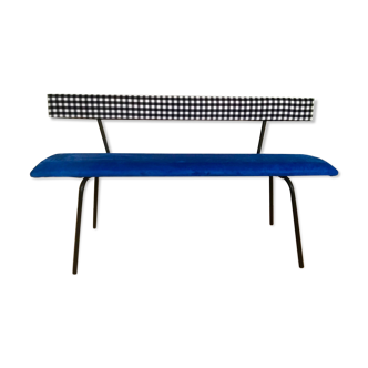 Bench lined