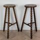 Paire tabourets tripodes